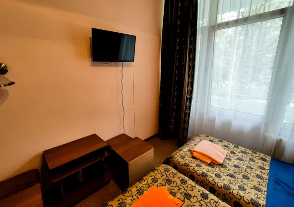 Двухместный номер 1 категории в 1 корпусе санатория «Анджиевского» в г. Ессентуки - фотография