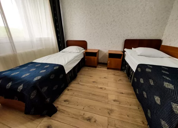 Двухместный 1-комнатный номер 3 категории в 3 корпусе санатория «Анджиевского» в г. Ессентуки - фотография