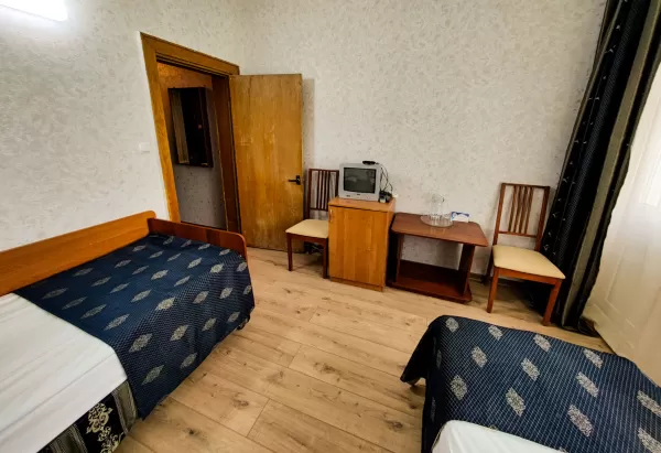 Двухместный 1-комнатный номер 3 категории в 3 корпусе санатория «Анджиевского» в г. Ессентуки - фотография