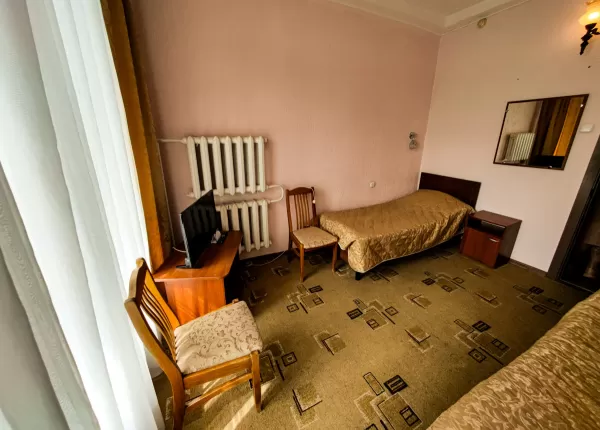 Двухместный номер 2 категории в 3 корпусе санатория «Анджиевского» в г. Ессентуки - фотография