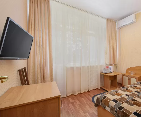 Одноместный номер 1 категории в 3 корпусе в санатории имени Анджиевского в городе Ессентуки - фотография