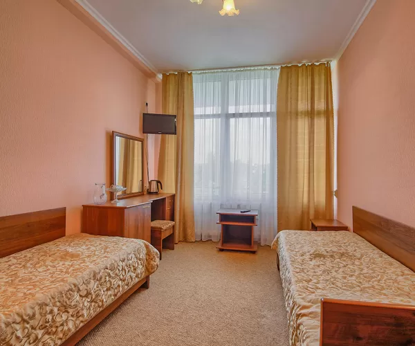 Двухместный номер 1 категории в 1 корпусе в санатории имени Анджиевского в городе Ессентуки - фотография