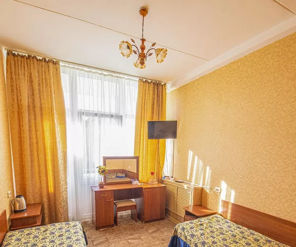 Двухместный номер 1 категории в 1 корпусе в санатории имени Анджиевского в городе Ессентуки - фотография