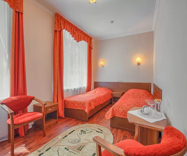 Двухместный номер 1 категории во 2 корпусе в санатории имени Анджиевского в городе Ессентуки - фотография