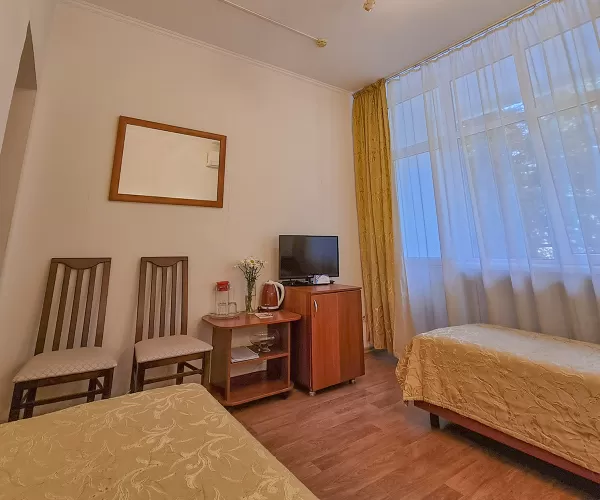 Двухместный номер 1 категории в 3 корпусе в санатории имени Анджиевского в городе Ессентуки - фотография