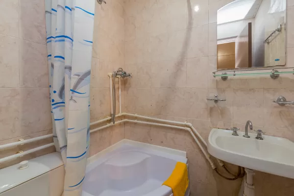 Двухместный номер 2 категории в 1 корпусе в санатории имени Анджиевского в городе Ессентуки - фотография