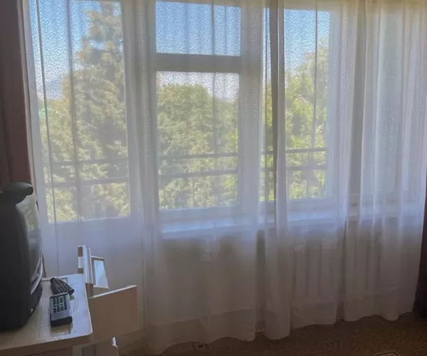 Одноместный номер 3 категории в 3 корпусе в санатории имени Анджиевского в городе Ессентуки - фотография