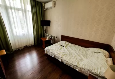 Одноместный номер 1 категории улучшенный в 1 корпусе санатория «Анджиевского» в г. Ессентуки - фотография