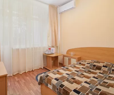 Одноместный номер 1 категории в 3 корпусе в санатории имени Анджиевского в городе Ессентуки - фотография