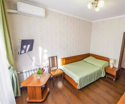 Одноместный улучшенный номер 1 категории в 3 корпусе в санатории имени Анджиевского в городе Ессентуки - фотография