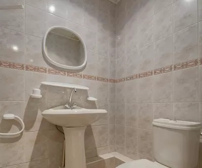 Двухместный номер 1 категории в 1 корпусе в санатории имени Анджиевского в городе Ессентуки - фотография