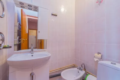 Апартамент трехкомнатный в 1 корпусе в санатории имени Анджиевского в городе Ессентуки - фотография