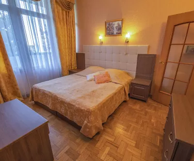 Апартамент трехкомнатный в 1 корпусе в санатории имени Анджиевского в городе Ессентуки - фотография