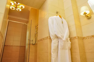 Однокомнатный номер Джуниор сьют в корпусе Вилла Герман в санатории имени Анджиевского в городе Ессентуки - фотография